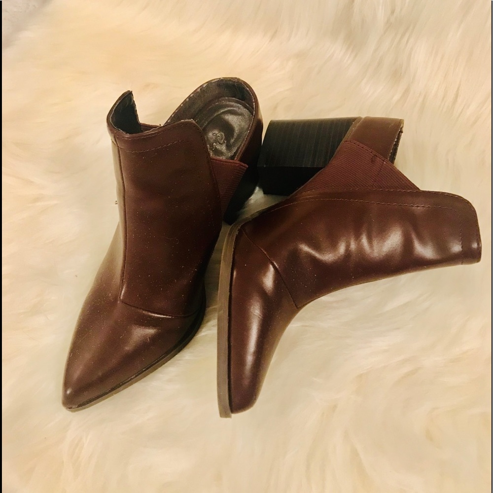 Qupid Brown Booties
